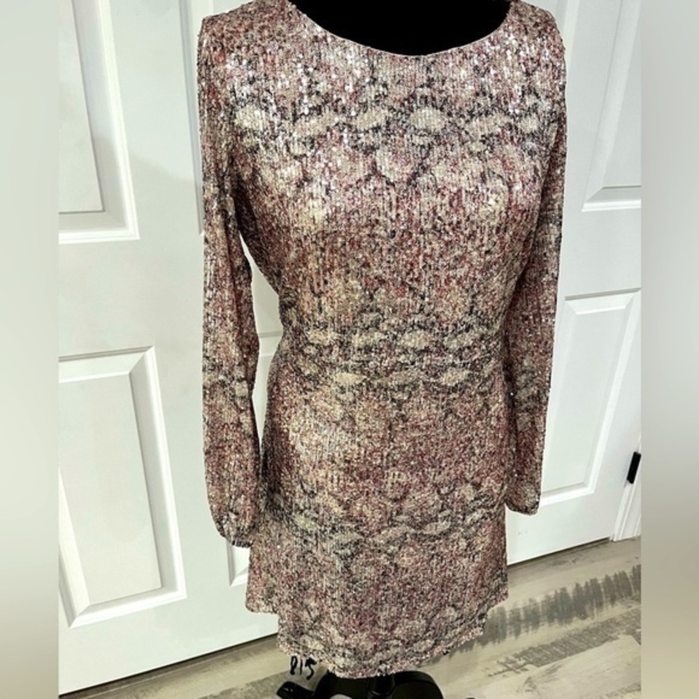 Cupcakes and Cashmere Holiday Sequin Sheath silver & pink Dress/ sz M